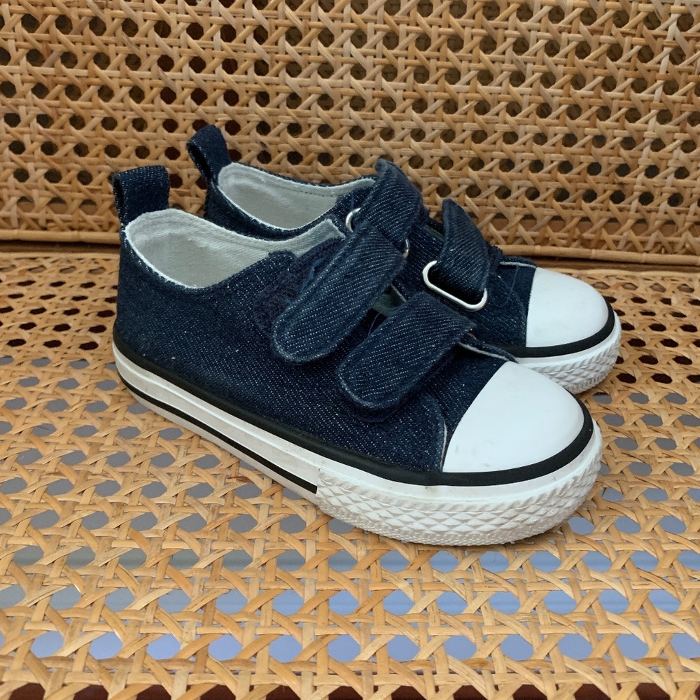 Toddler Girls Velcro Navy Dark Denim Sneakers 8 Like Converse